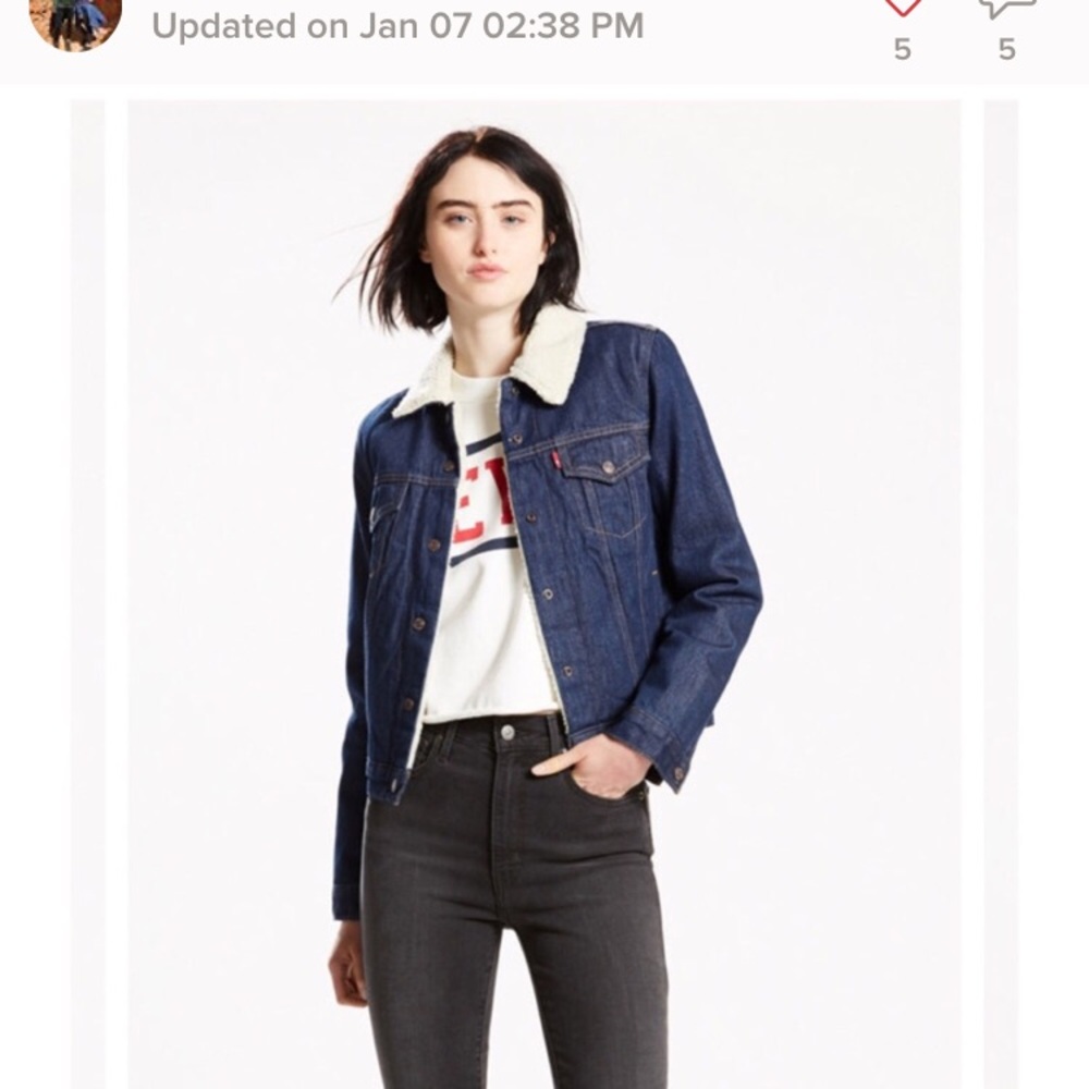 REPOSH- Levi’s Denim Jacket